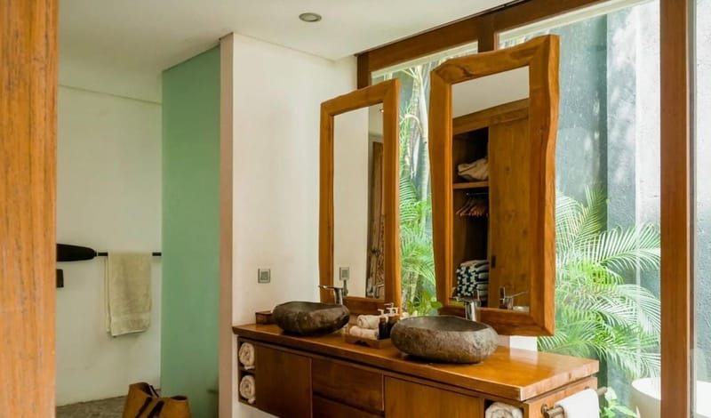 Ensuite bathroom